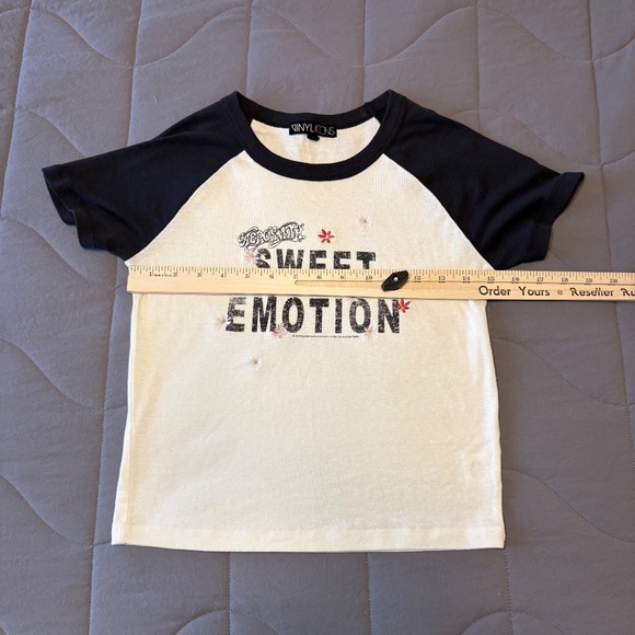 Vinyl Icons Los Angeles Aerosmith Sweet Emotion Tee  Black White Size M NWOT - Picture 3 of 7